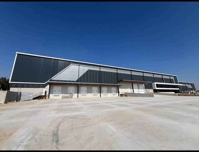 13,000M² WAREHOUSE TO LET IN LOUWLARDIA